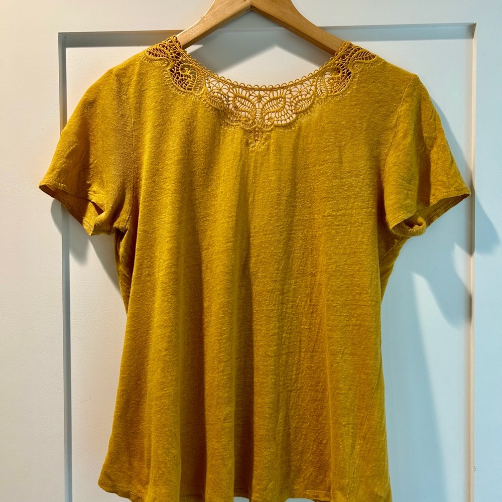 Sezane Mustard Lace Accent Short Sleeve Top